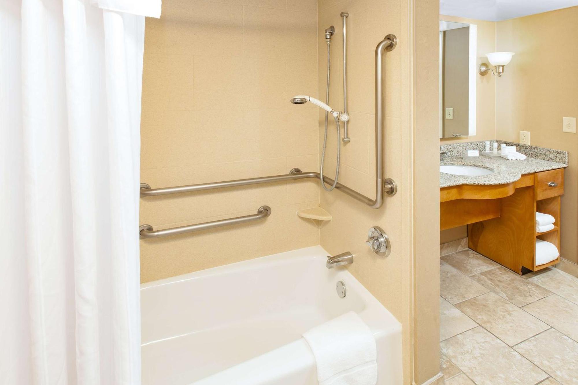 Homewood Suites By Hilton Indianapolis At The Crossing Kültér fotó